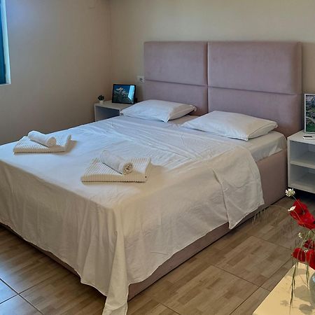 Ballkan B&B Grile Bagian luar foto