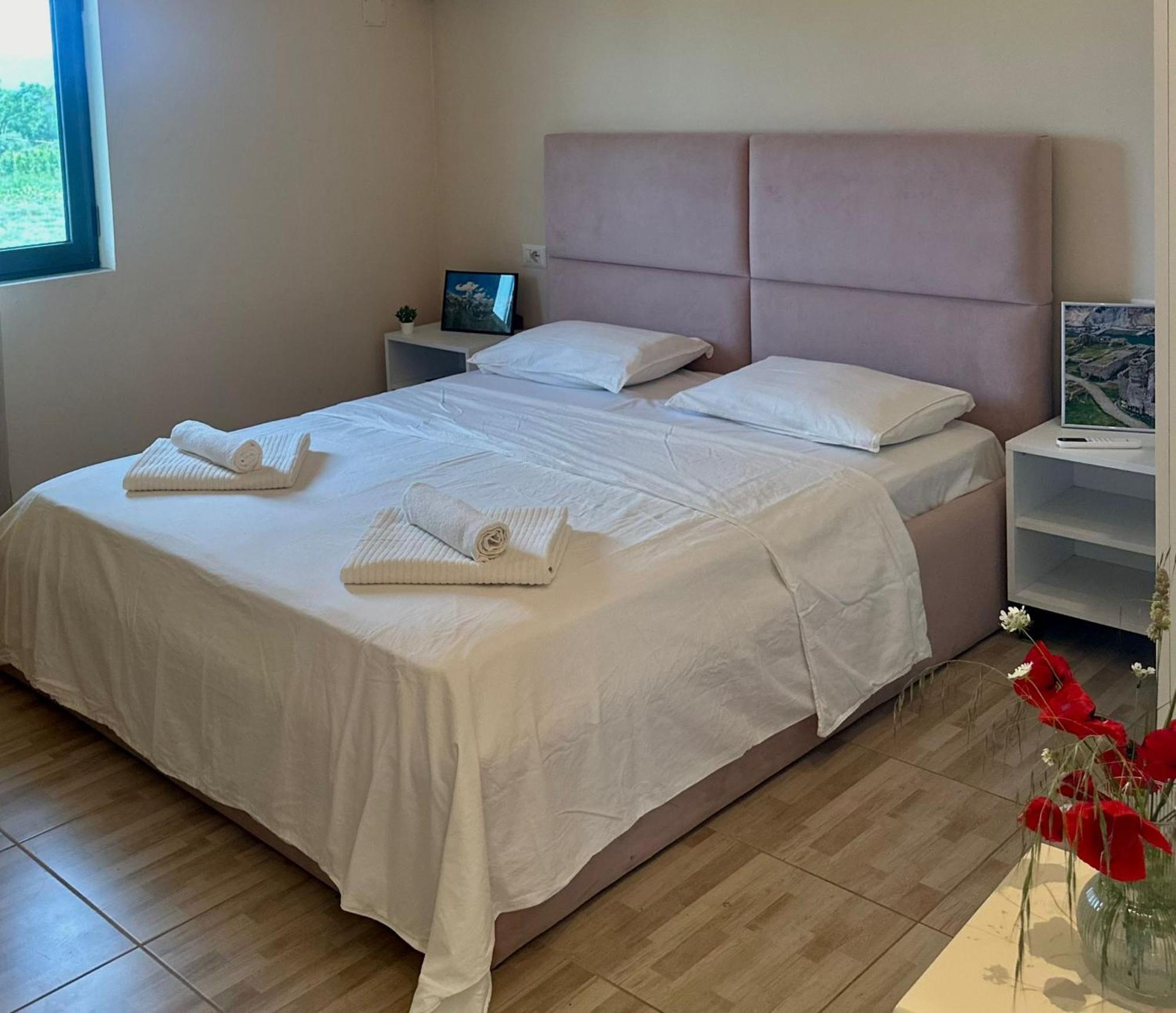 Ballkan B&B Grile Bagian luar foto